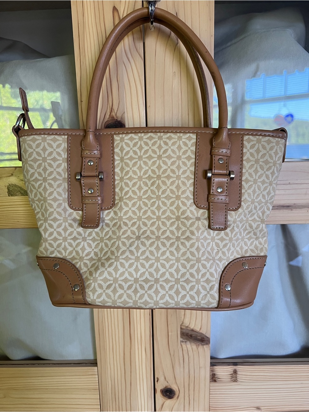 Relic Beige Canvas Purse with Tan Trim and Pattern